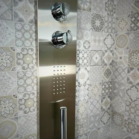 Domus Derthona Perosi Apartment *